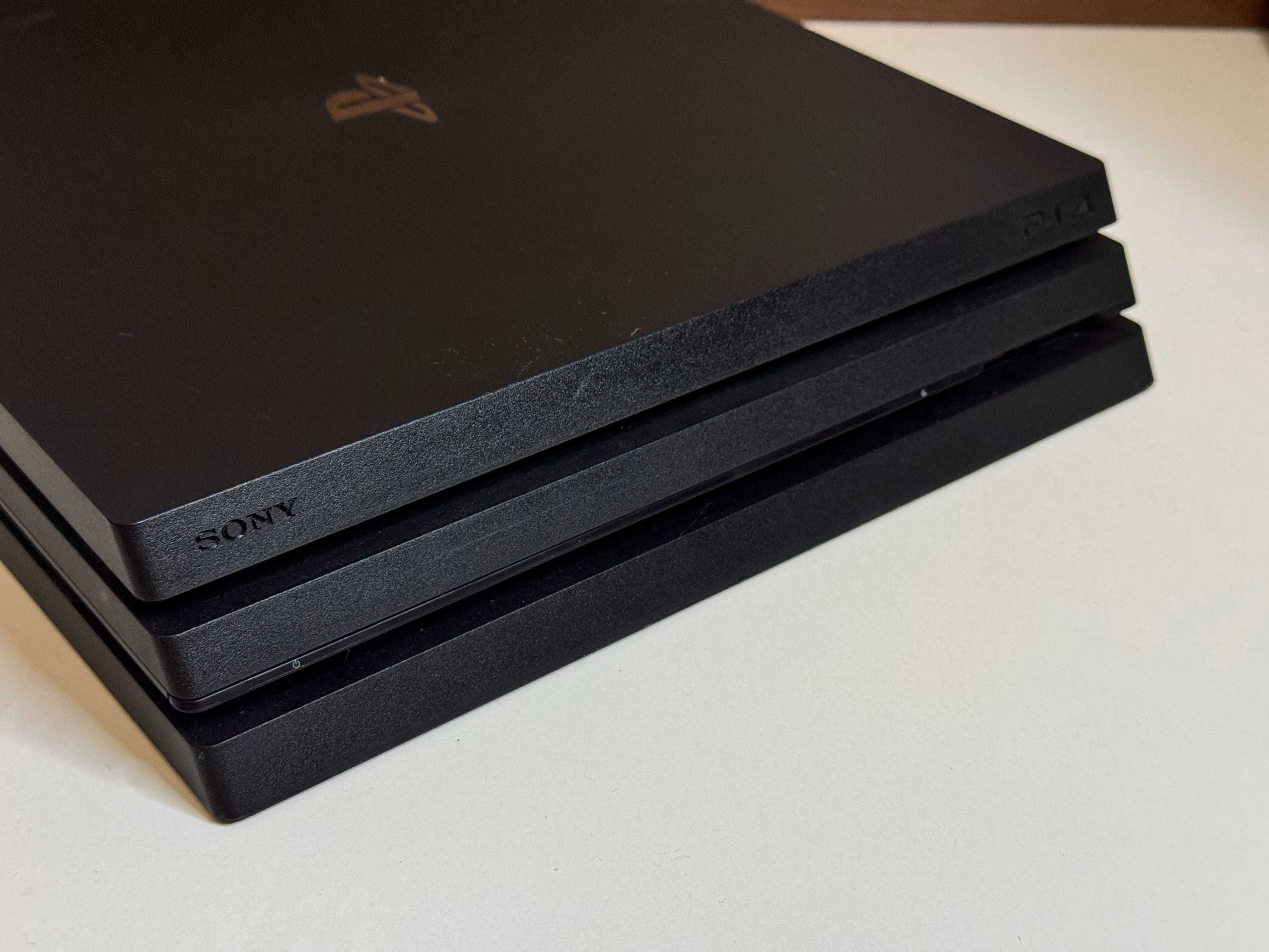 Konsola PlayStation 4 Pro PS4 Pro 1TB z Padem