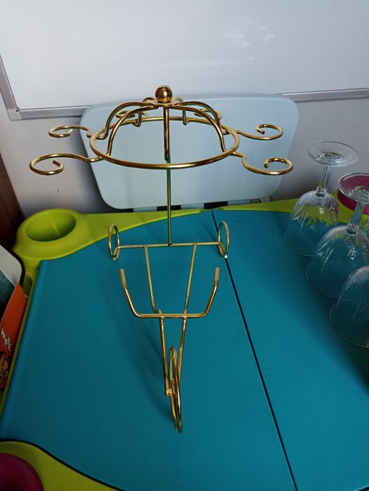 Rower wieszak na kieliszki