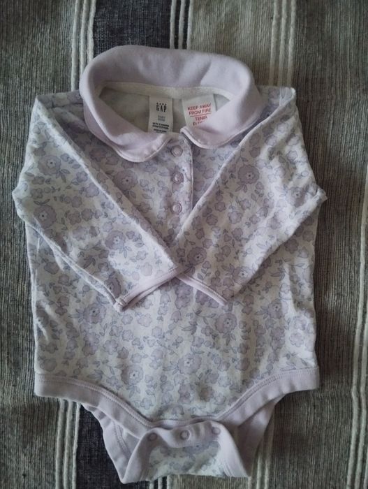 Body niemowlęce z kołnierzykiem