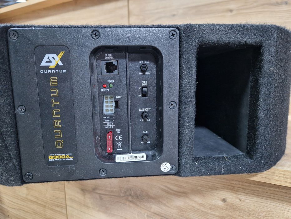 Активний автрмобільний сабвуфер ESX Quantum Q300A