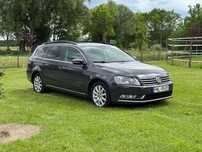 Volkswagen Passat Auto doinwestowane, użytkowane przez kobietę, zadbane.