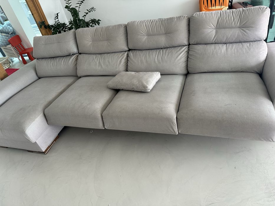 Sofa com chaise longue