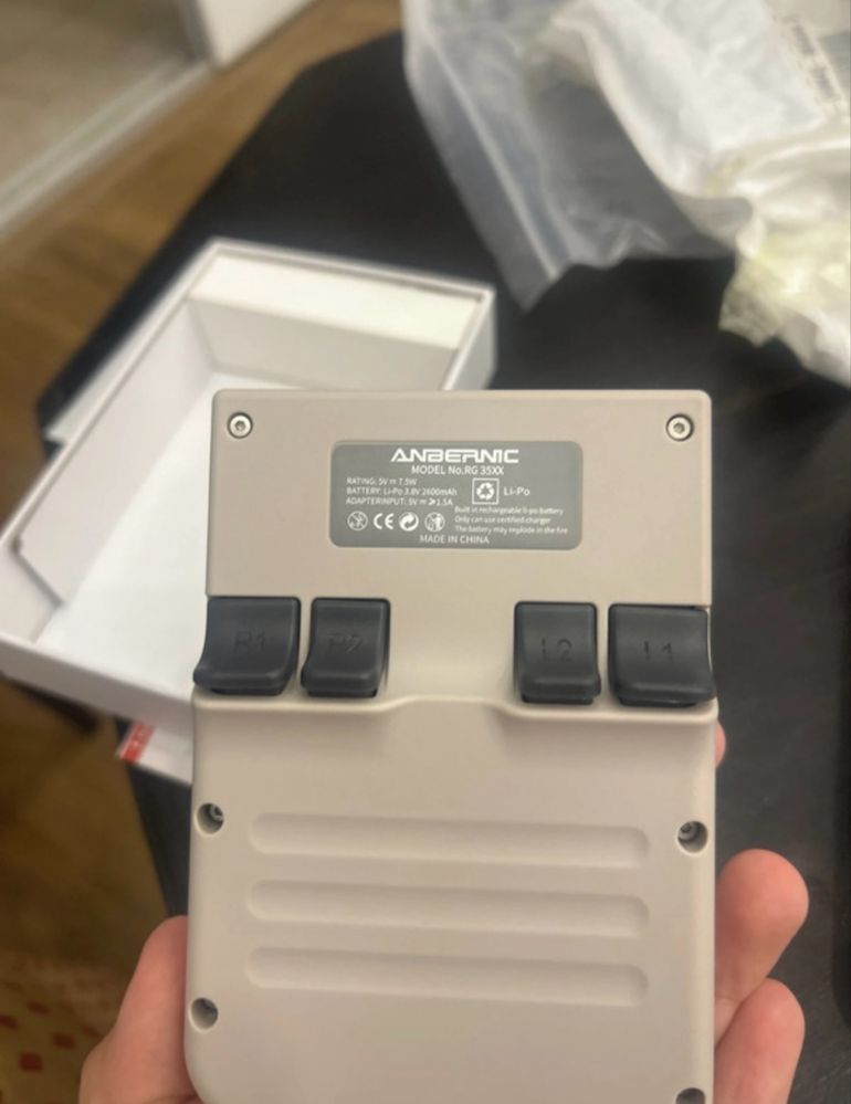 Consola retro portatil