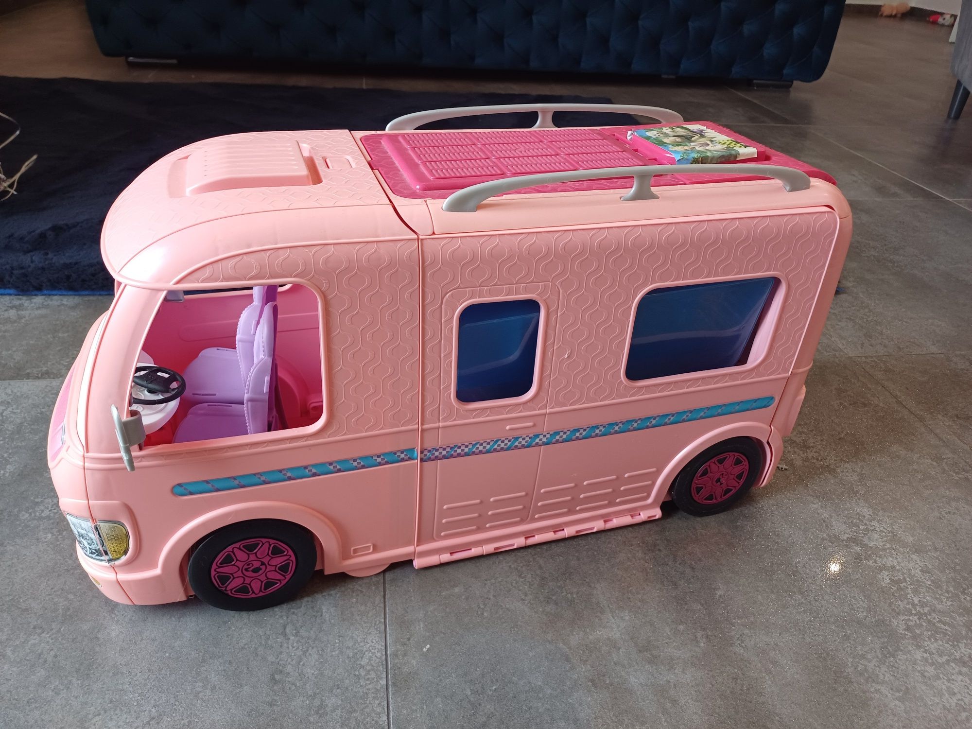 Kamper camper Barbie FBR34