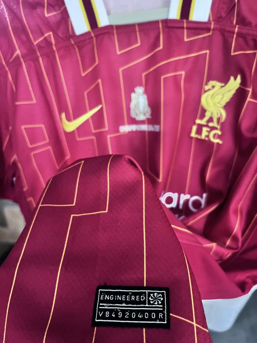 Koszulka Przyszli Mistrzowie: Liverpool 24/25 “Champions” Concept