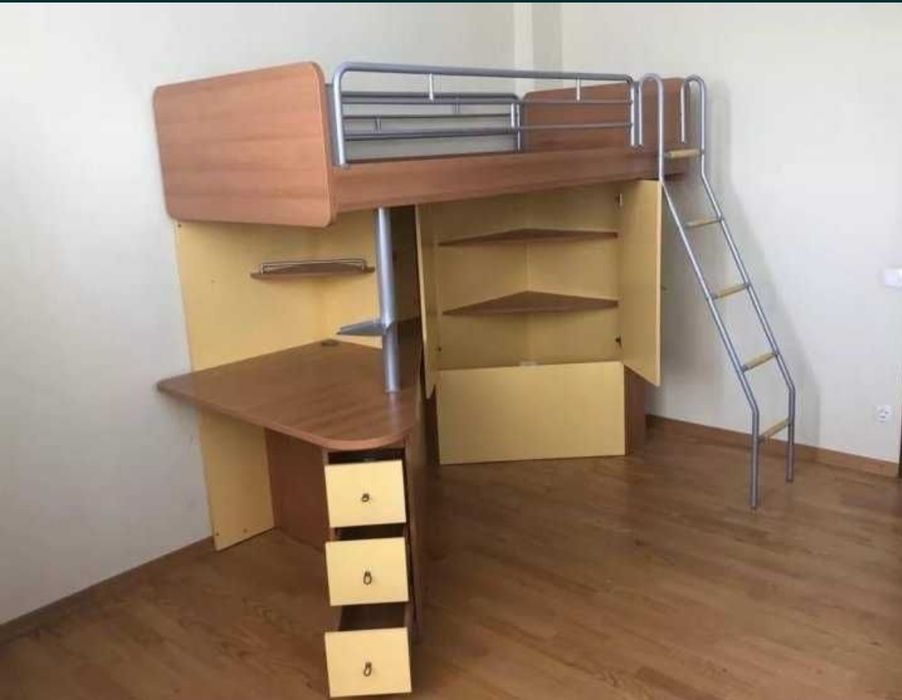 Срочно!!! Продам Детскую  Кровать чердак