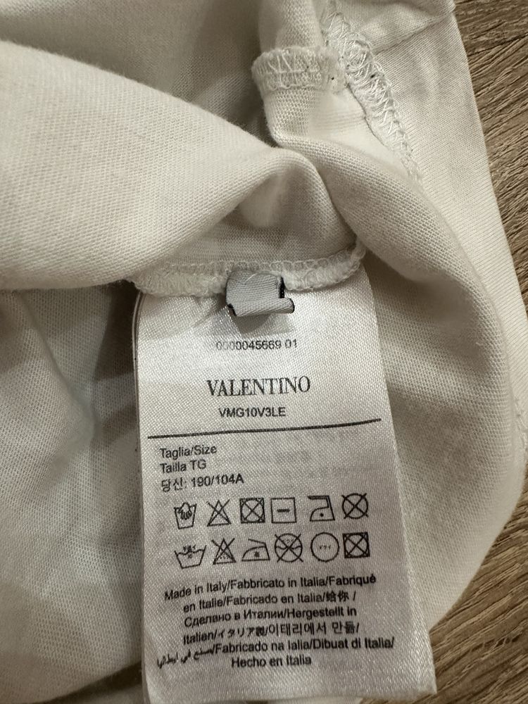 Продам оригинальную футболку Valentino (валентино)