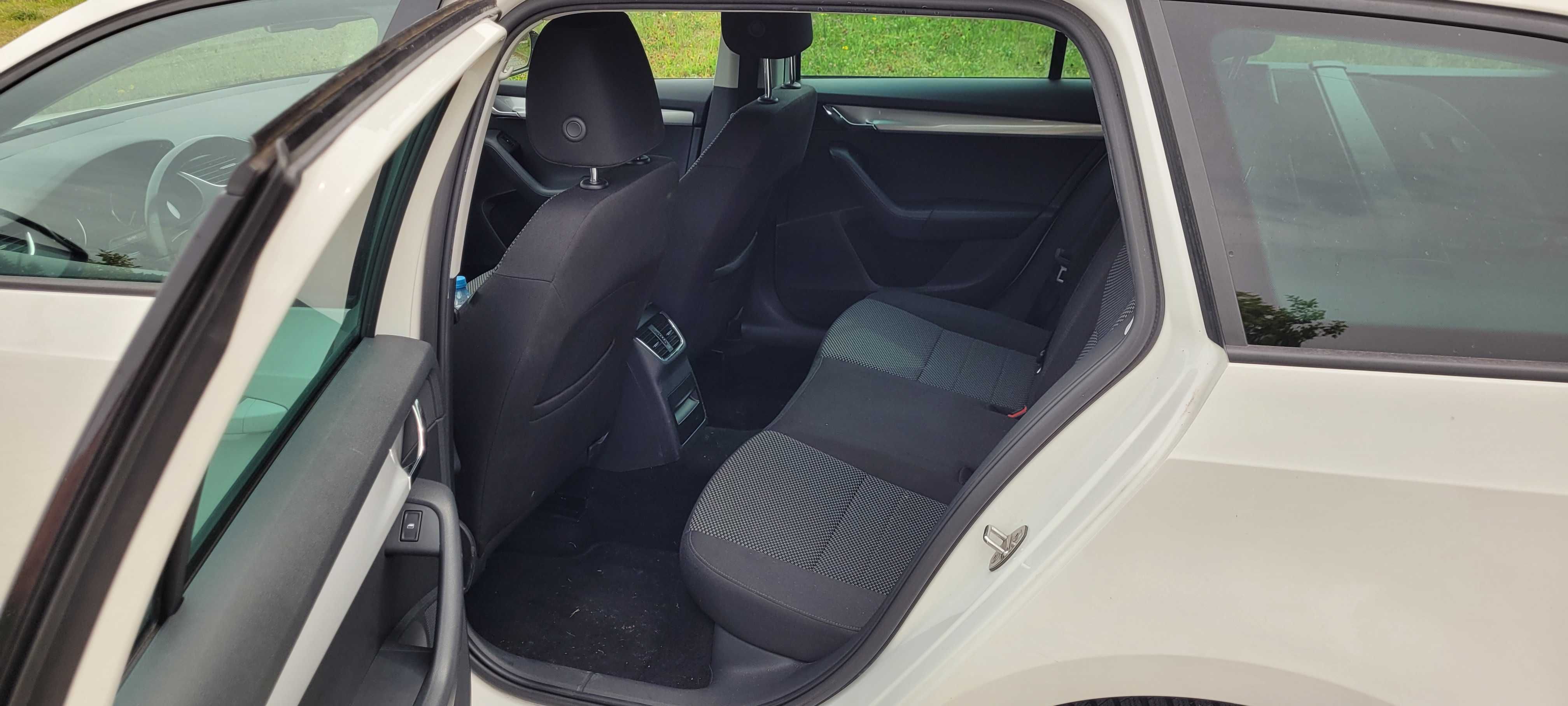 Sprzedam Skoda Octavia 1.6 TDI Ambition DSG Automat Nowy Rozrząd