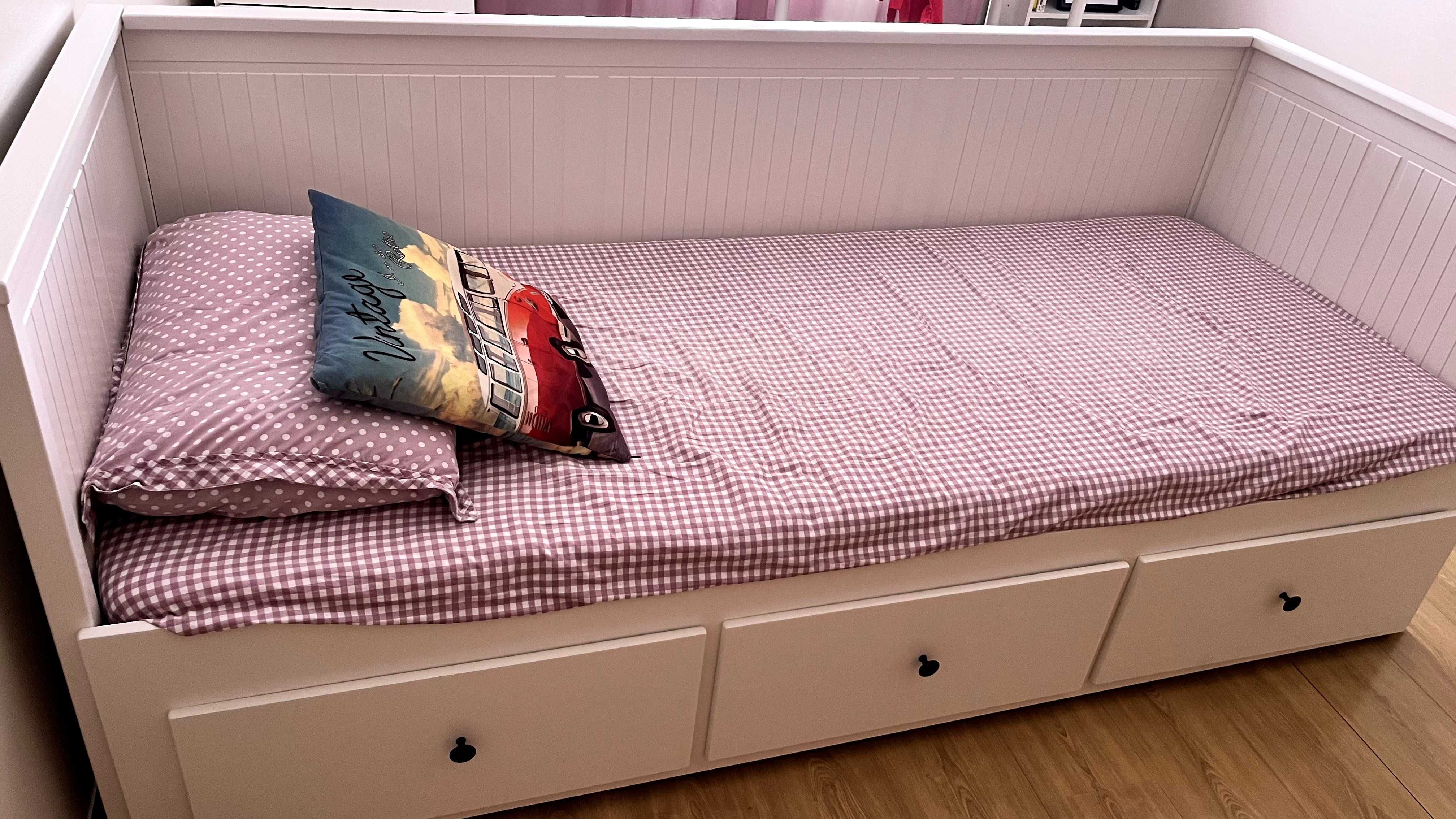 Cama Hemnes IKEA como NOVA