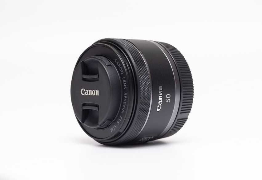 Canon RF 50 mm f/1.8 STM, новый, не пользованный объектив, в корбке