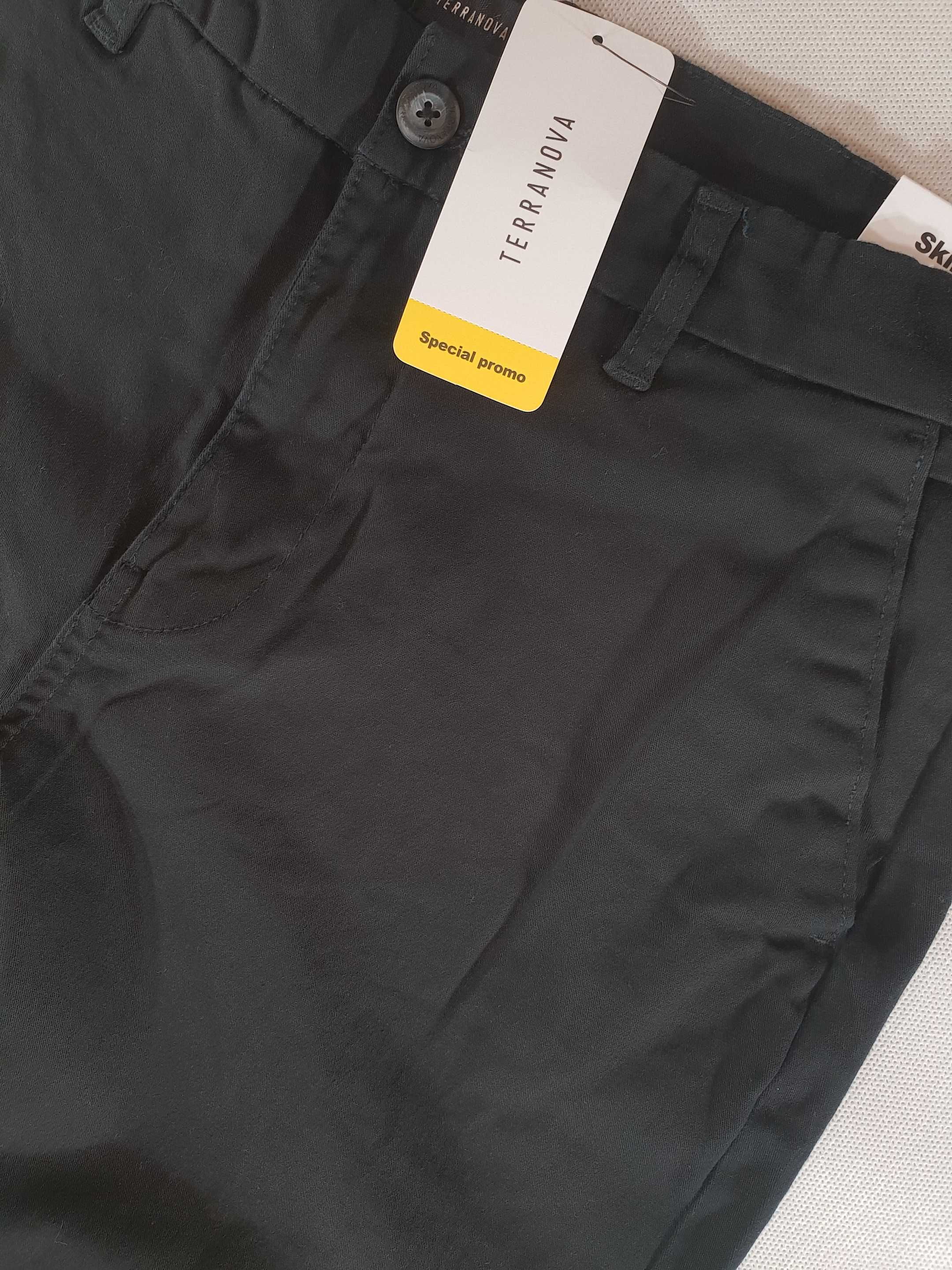TERRANOVA czarne spodnie męskie slim chino elastyczne W33 86cm