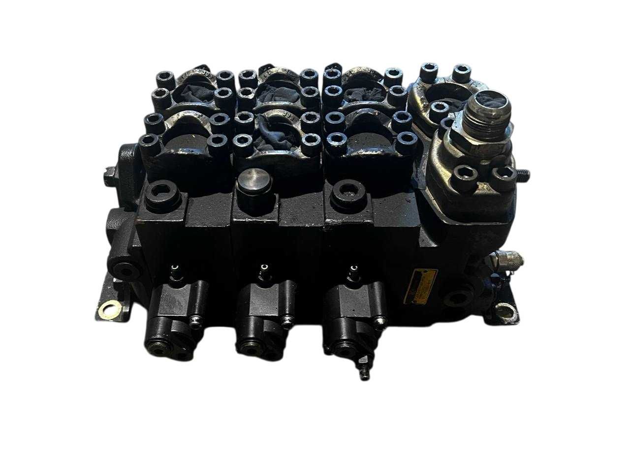 Parker Kalmar K220LS, K220LS-03-FI07 Rozdzielacz hydrauliczny