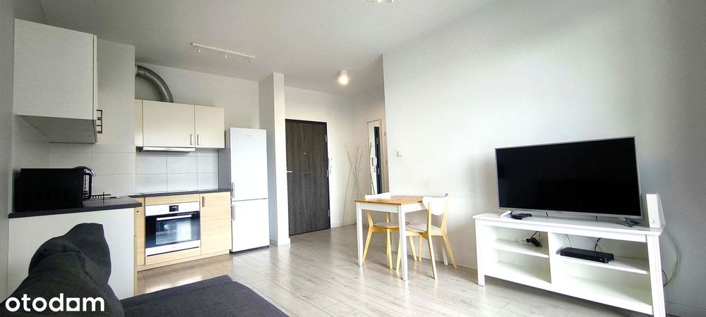 Ładne,ciche ,odświeżone, 2023r. garaż , ok. 400m. od kolejki Skm,