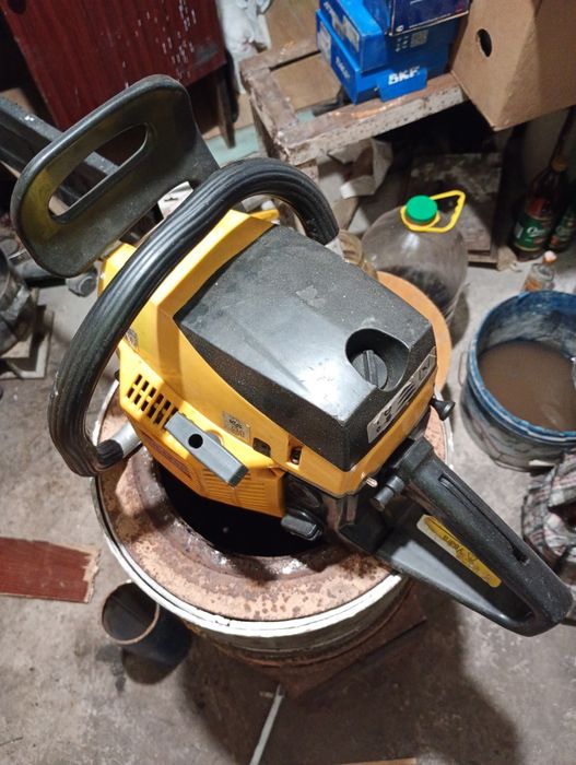 Продам бензопилу