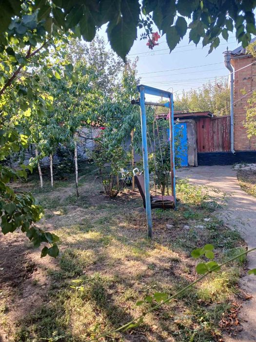 Продається будинок в с.Новомайське ,4 км. від Зарічного.