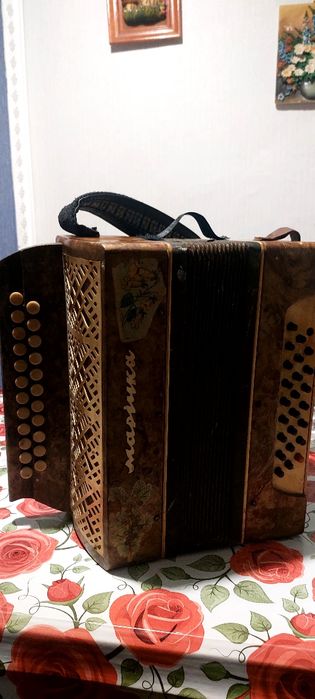 Продам гармонь Марічка