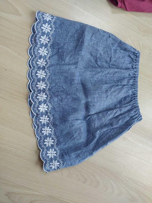 Dres dla dziewczynki 122-128