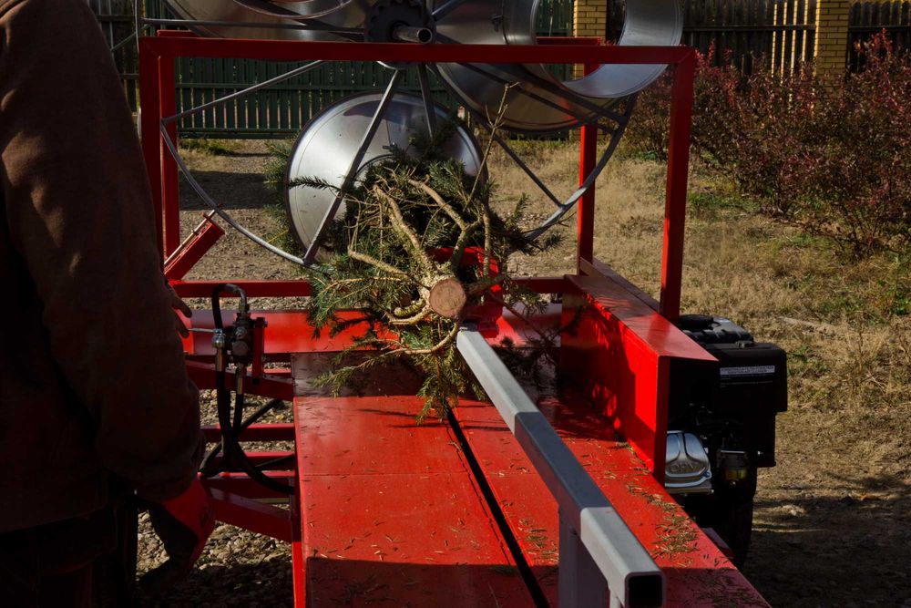 Maszyna do pakowania choinek tubownica samojezdna