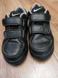 Buty Nike czarne 31.5