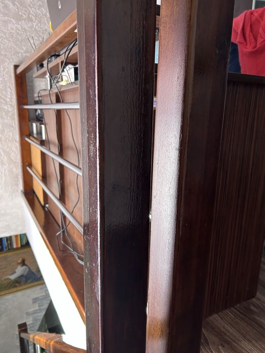 Сходи дерев'яні в будинок  б/у 15 штук із поручнями.