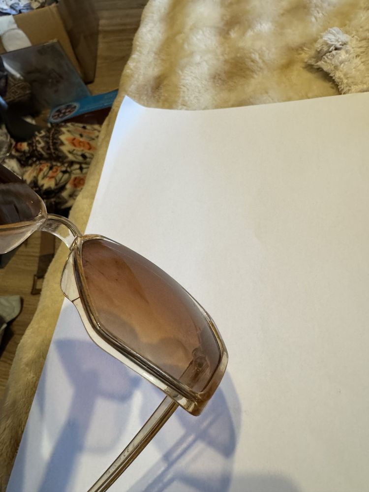 Brązowe okulary przeciwsloneczne