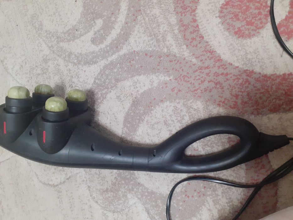 Массажер ручной. Практически новый.