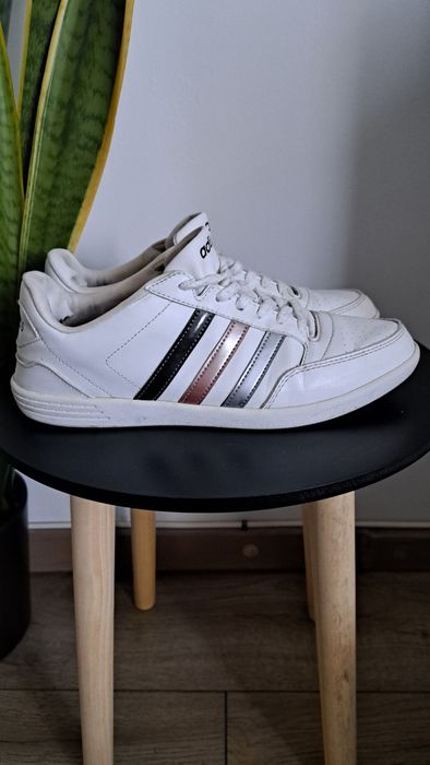 Buty damskie Adidas Hoops