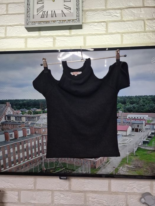 Czarny top nowy bez metki L