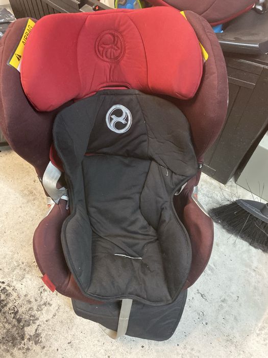 Vendo cadeira auto Cybex Sirona