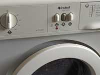 Vendo máquina de lavar roupa Indesit