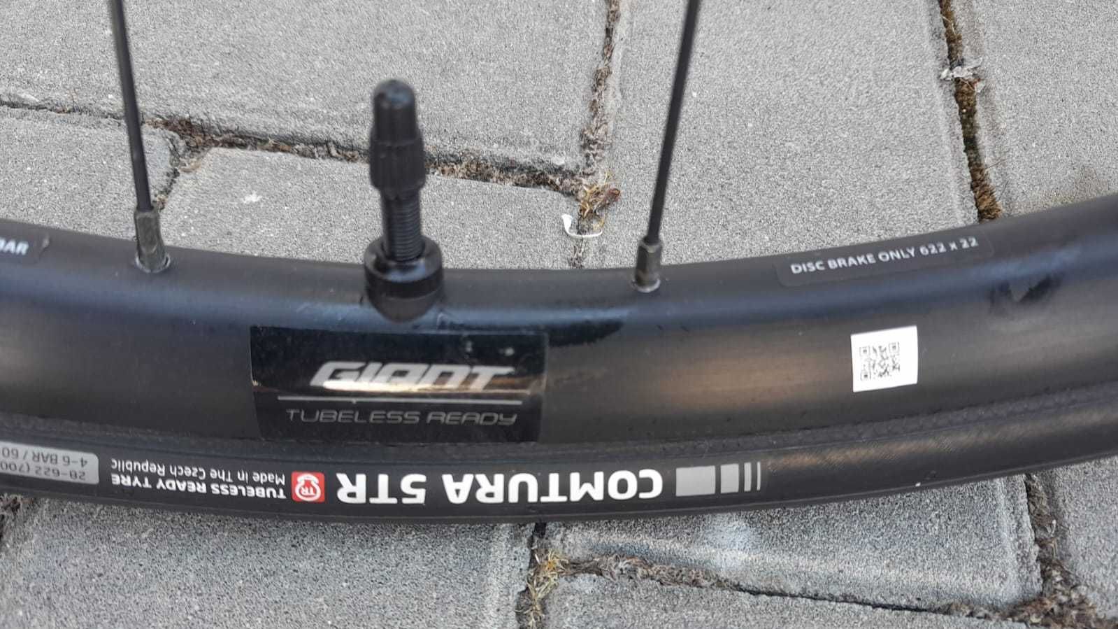 Bicicleta Giant Defy Advanced 1 Black/Helios Tamanho S