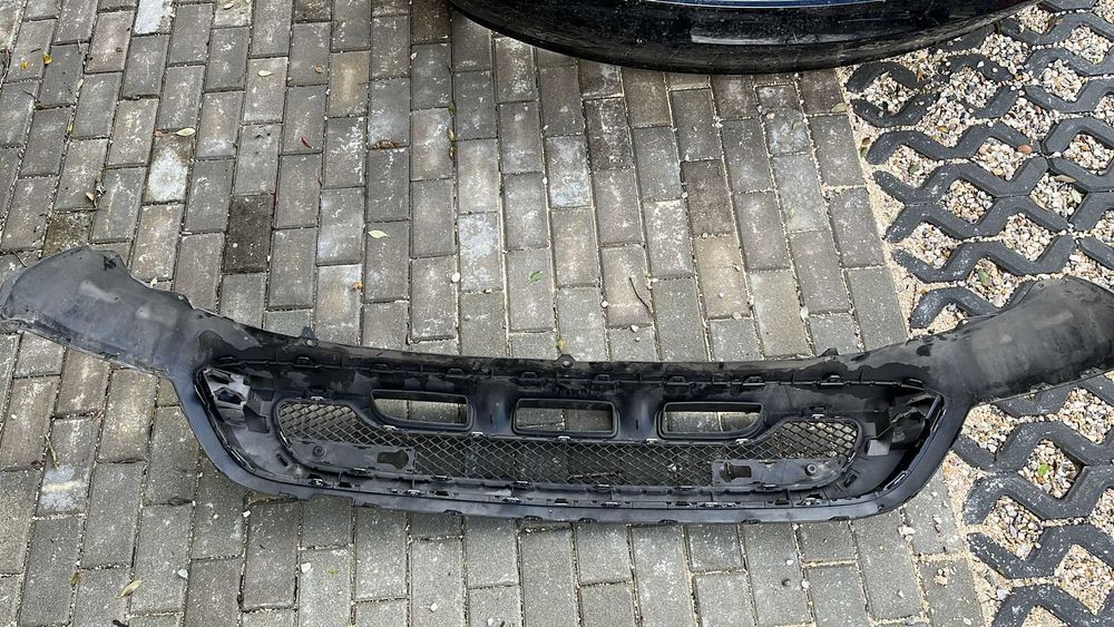 Grelha inferior do para-choque dianteiro Mercedes-Benz GLC X253 C253