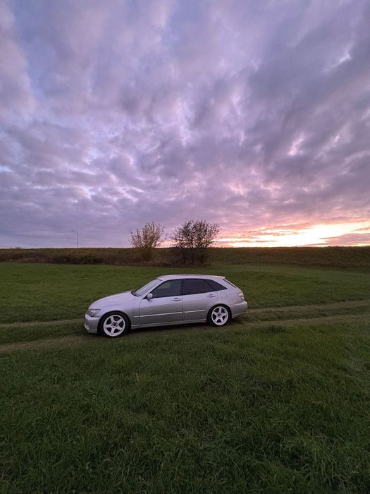 Lexus IS Lexus IS300 SportCross (2002) – unikalny egzemplarz, po pełnym remonci