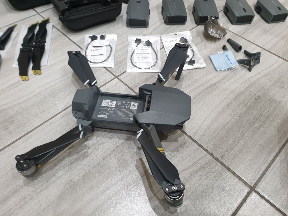 DJI Mavic Pro MP1 - fly more combo+