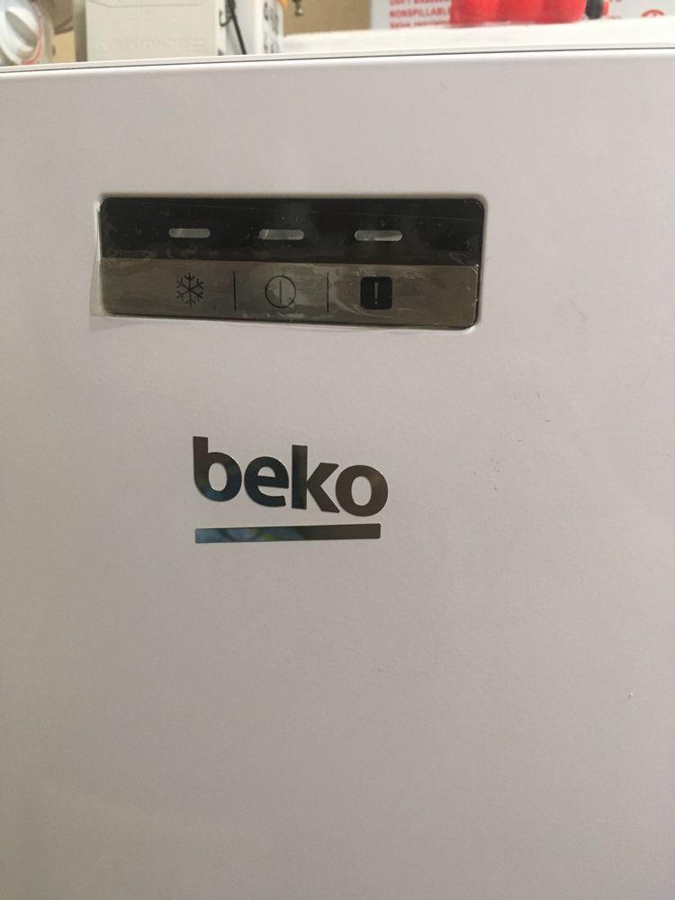 новая морозильная камера beko