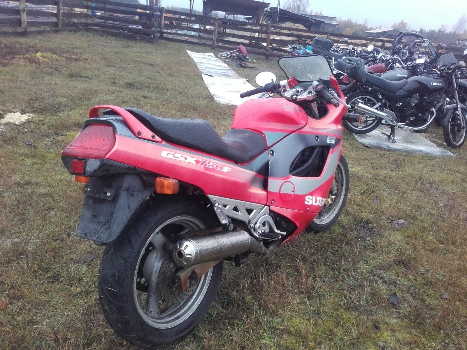 suzuki gsxf750 gsxf 750 silnik lagi koło tarcze gaźniki licznik części