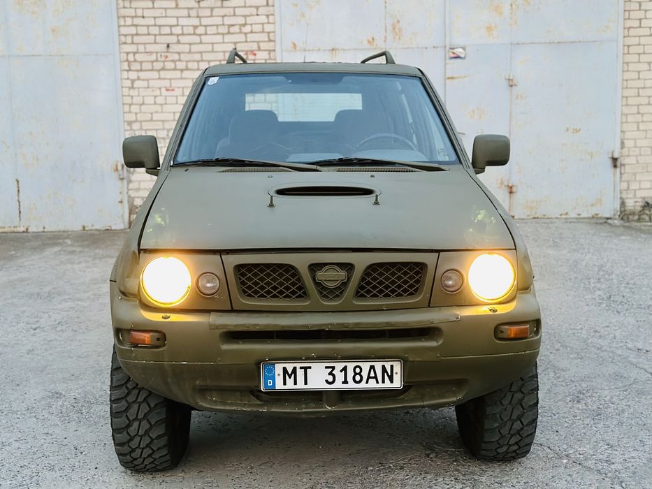 Продам Ниссан терано в хорошем состоянии 2.7 TDI 4Х4 Срочно !