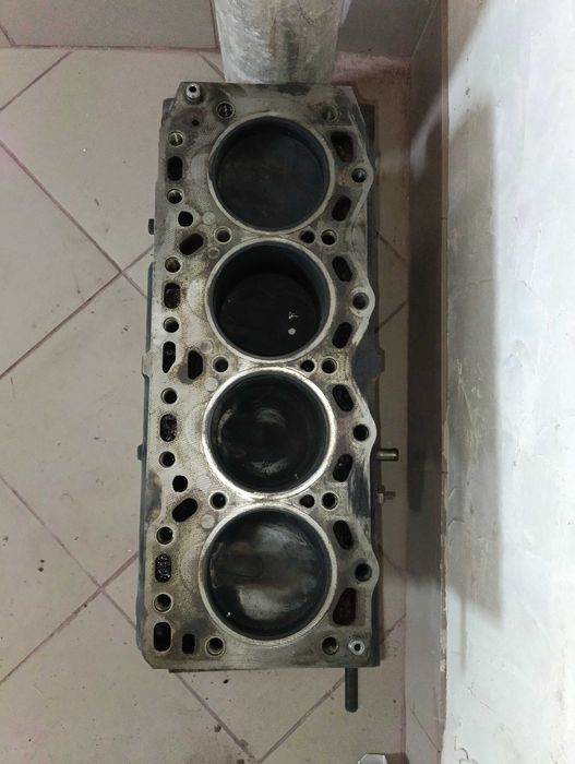 Блок цилиндров Sofim 8144.97 2.5d с коленвалом поршнями шатунами