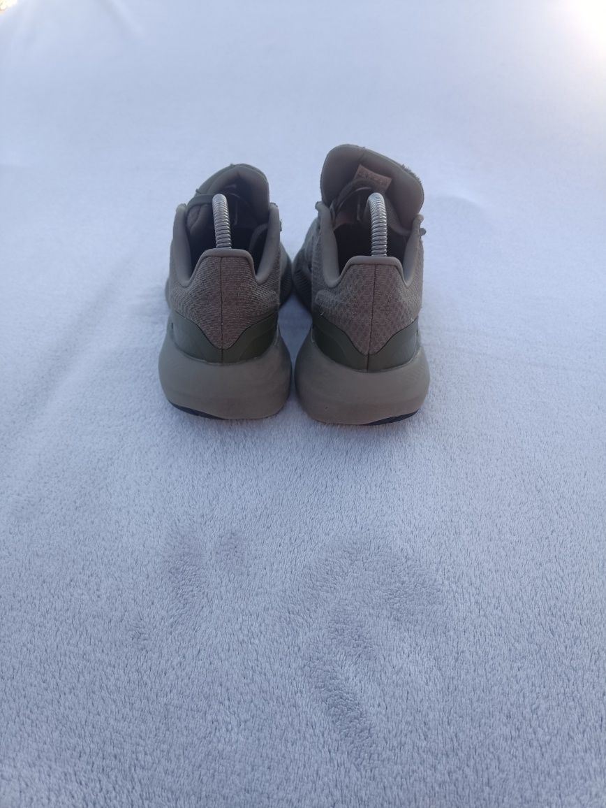 Мужские кроссовки 2022беговые Adidas р40-40.5