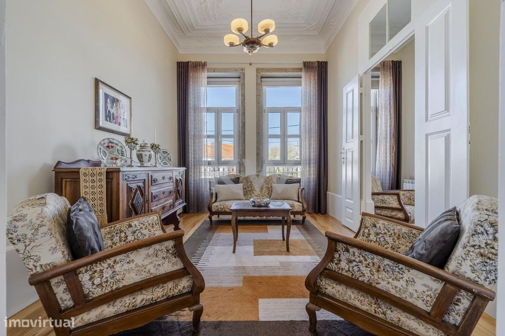 Casa senhorial V4 na Póvoa de Varzim, próximo á praia e campo de golf