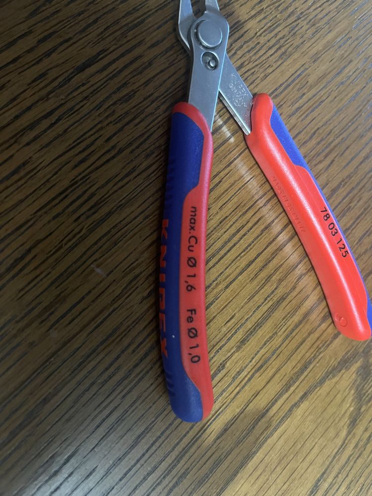 Szczypce Knipex 78.03.125