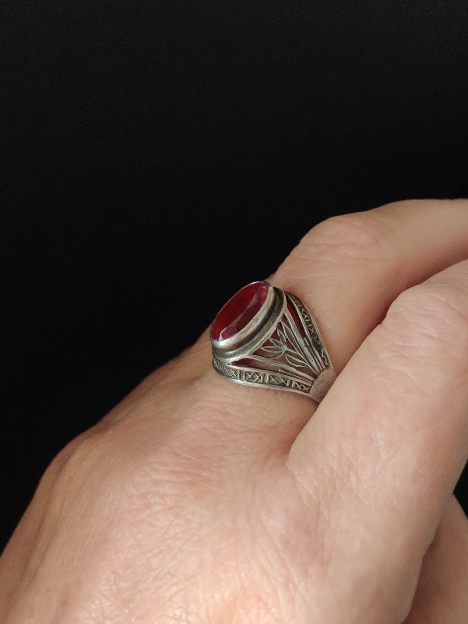 Винтажное серебряное кольцо
