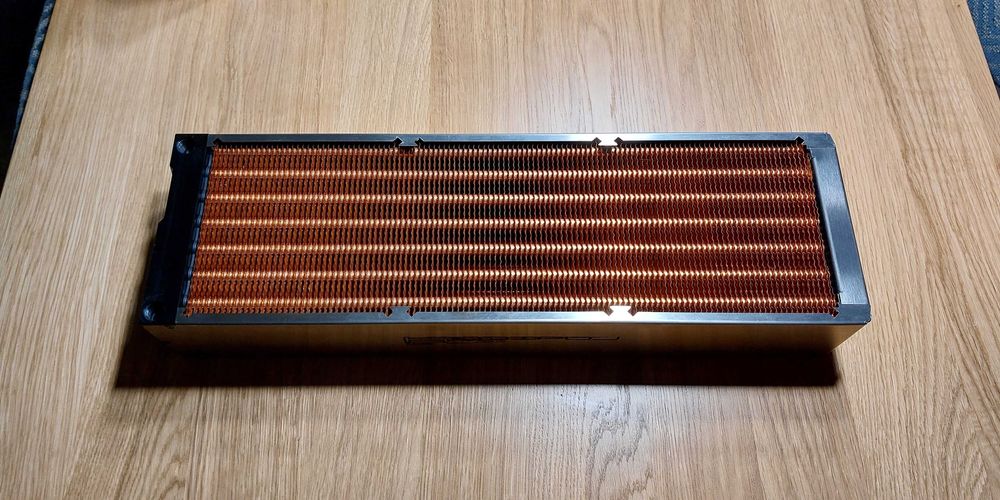 Aquacomputer airplex radical 4/420 chłodnica pc