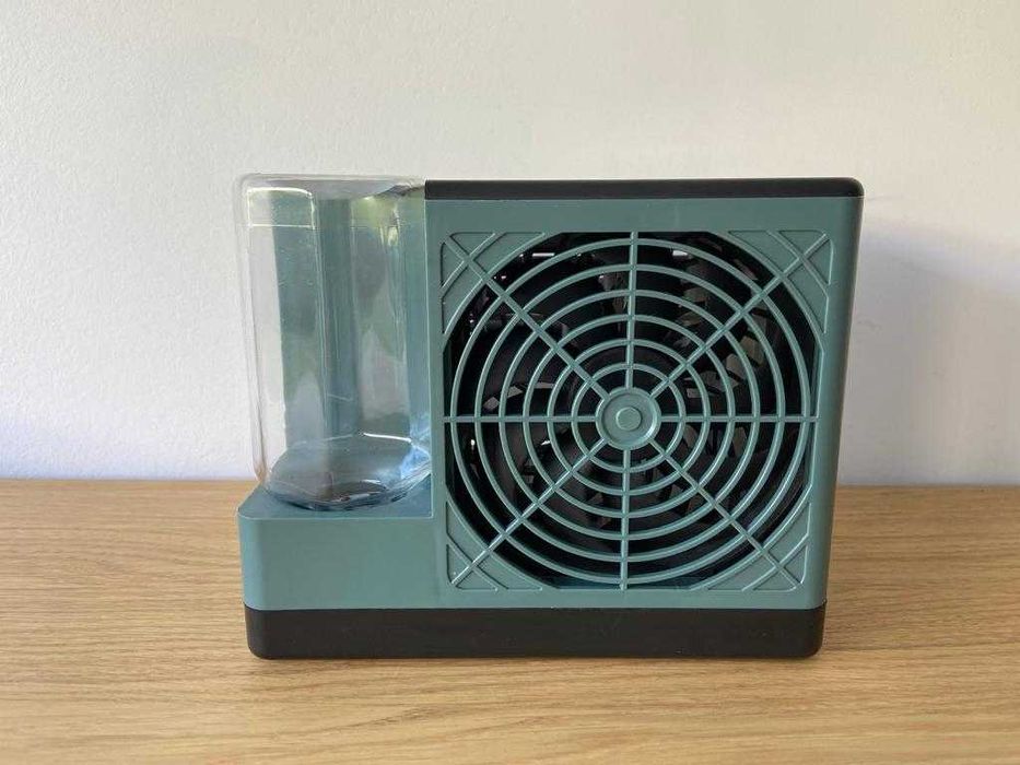 Ventoinha que faz frio com água
