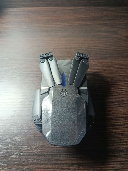 E88 Дрон з подвійною камерою — якісна зйомка та стабільний політ!