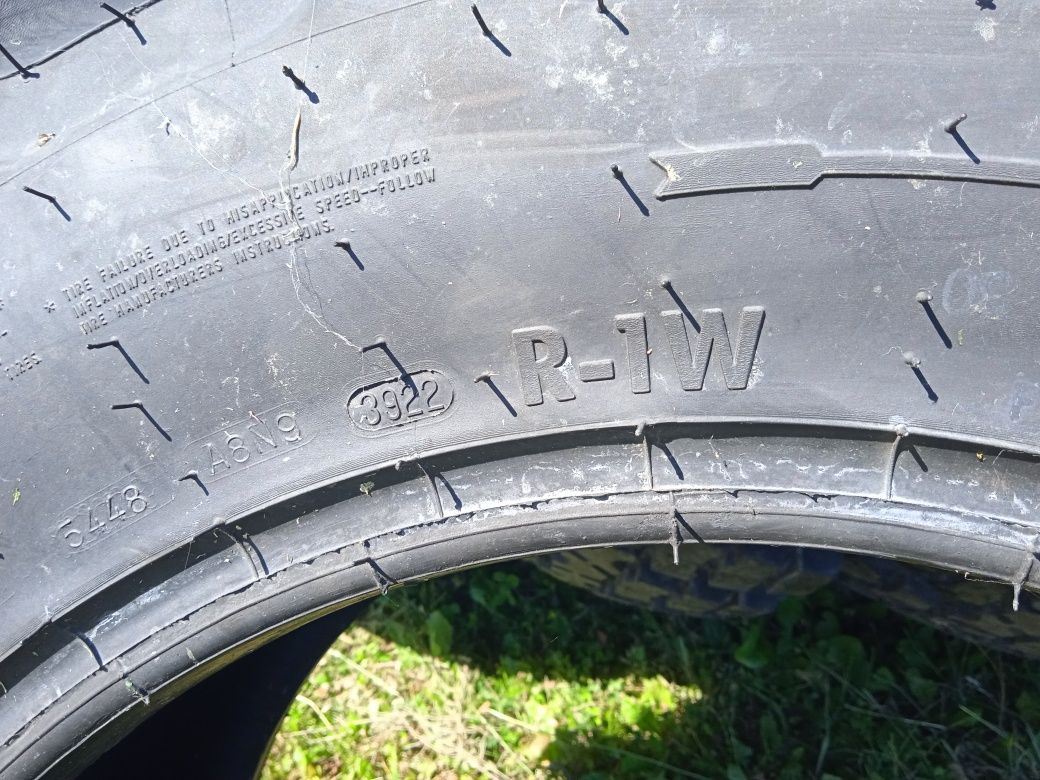 Opona 300/70R20 Mitas Nowa