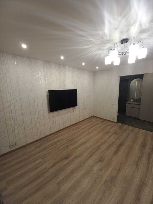 Продам 2к квартиру на ж/м Тополь