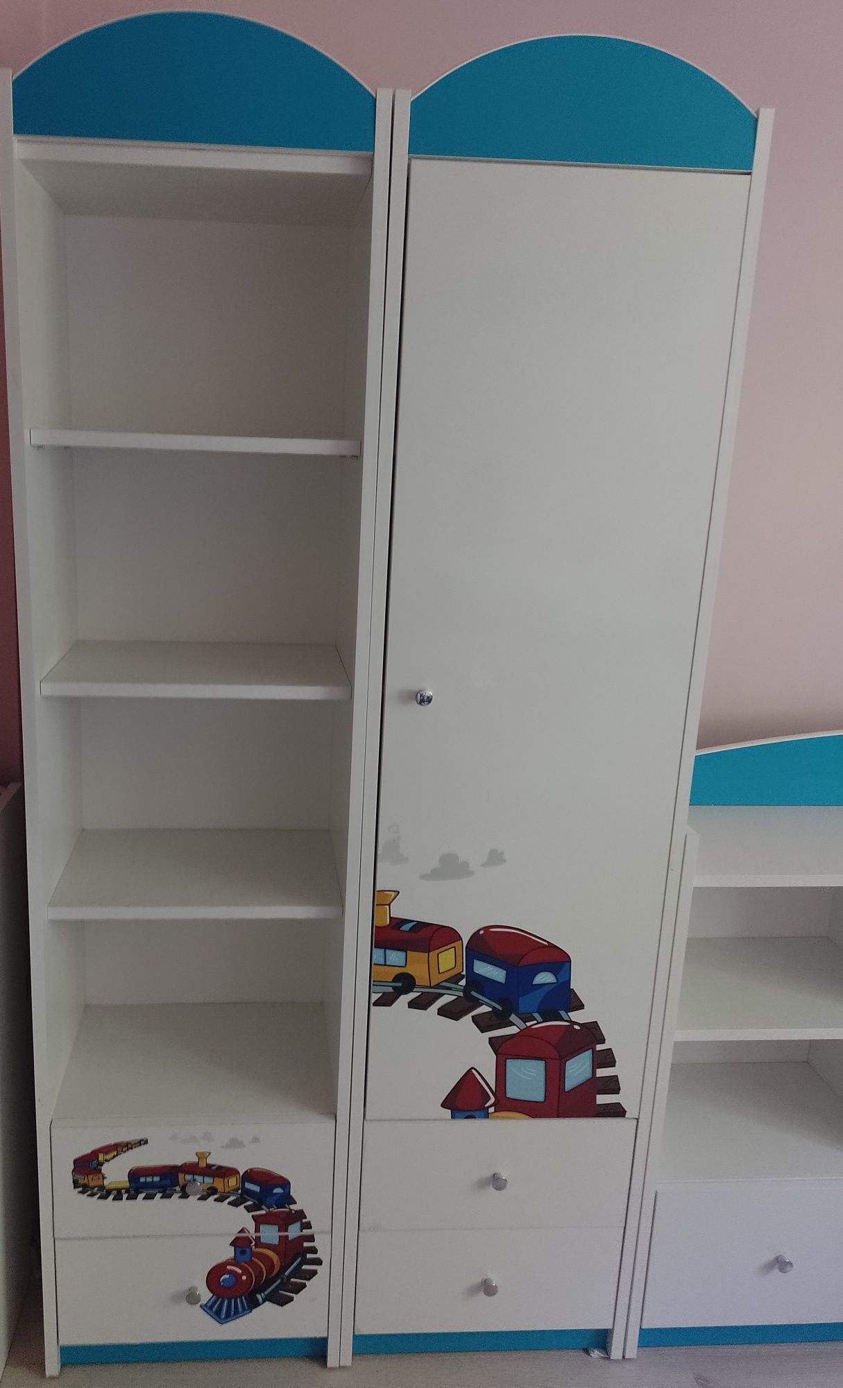 Sprzedam meble do pokoju dziecięcego
