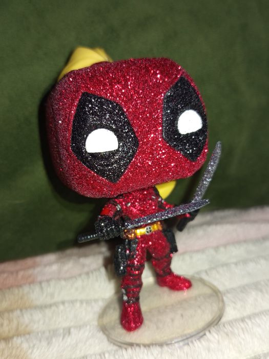 Фигурки Funko Pop Marvel – Lady Deadpool Diamond Exclusive + Captain A