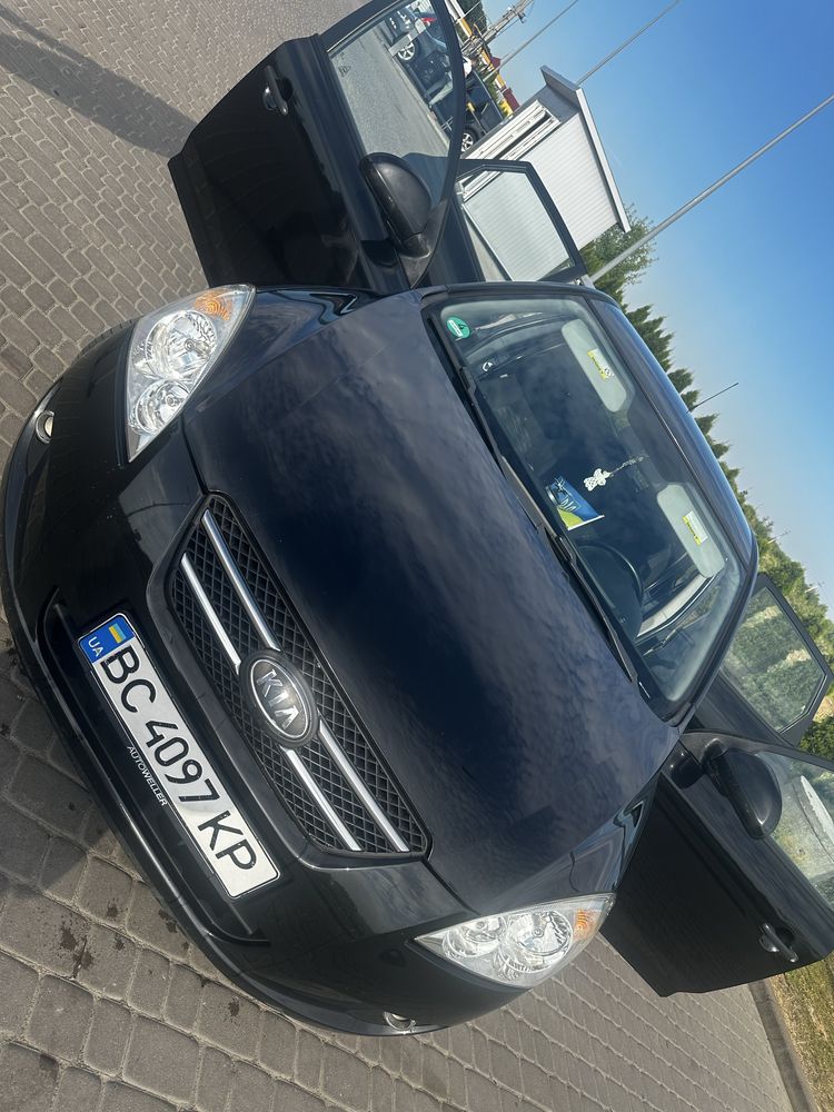 Продам Kia Ceed в гарному технічному стані